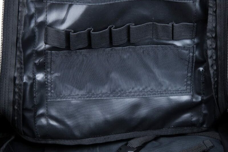 Erweiterbarer Schwarzer Rucksack (39 - 64 Liter Volumen) – Bild 9